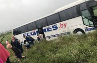 Под Киевом попал в ДТП туристический автобус с белорусами (обновлено)