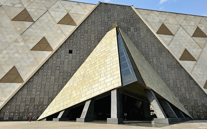 У Єгипті відкрили один з найбільших археологічних музеїв світу