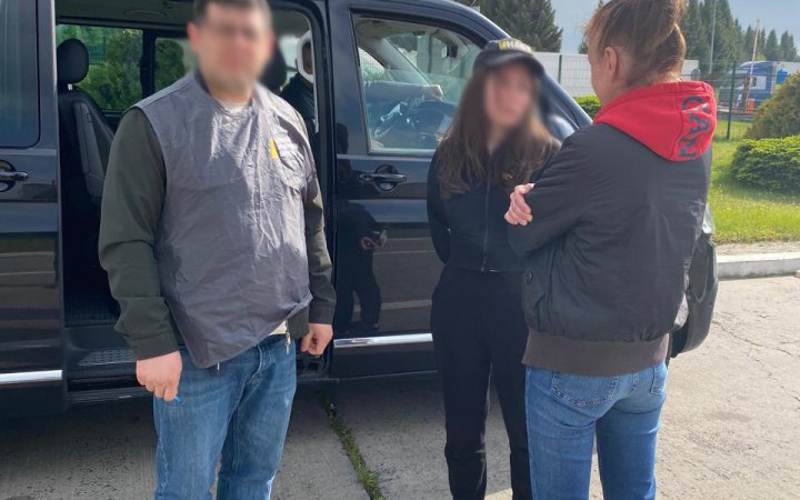 З Німеччини екстрадували ексочільницю Держгеокадастру, підозрювану у земельних махінаціях майже на 2 мільярди