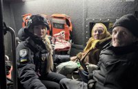 Із прикордонного села на Сумщині врятували двох жителів