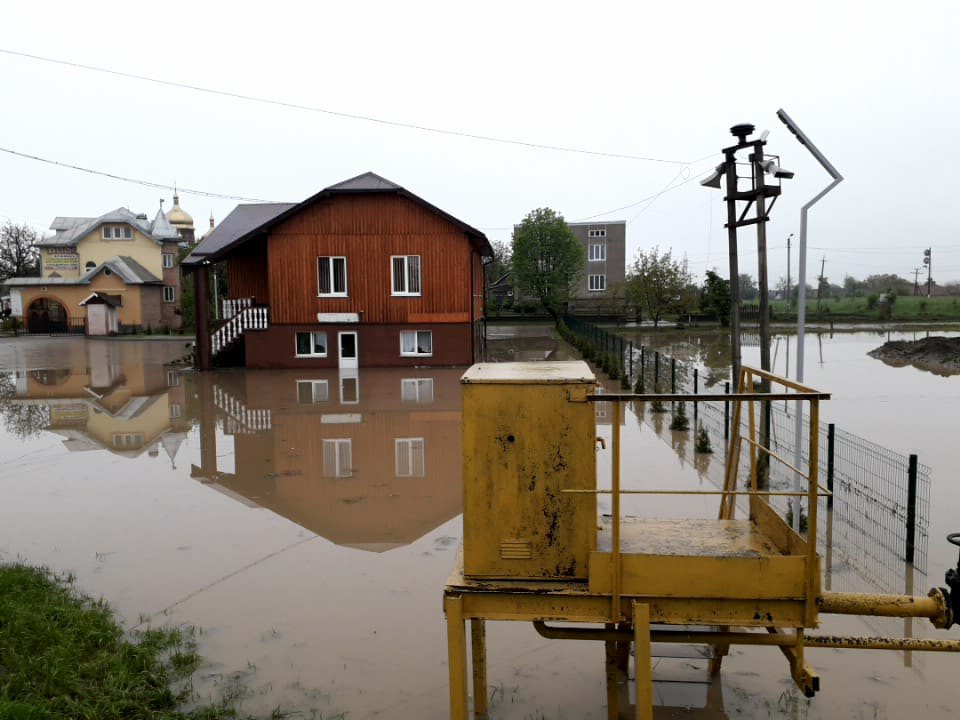 В Тисменицком районе Ивано-Франковской области за вечер затопило более 300 дворов