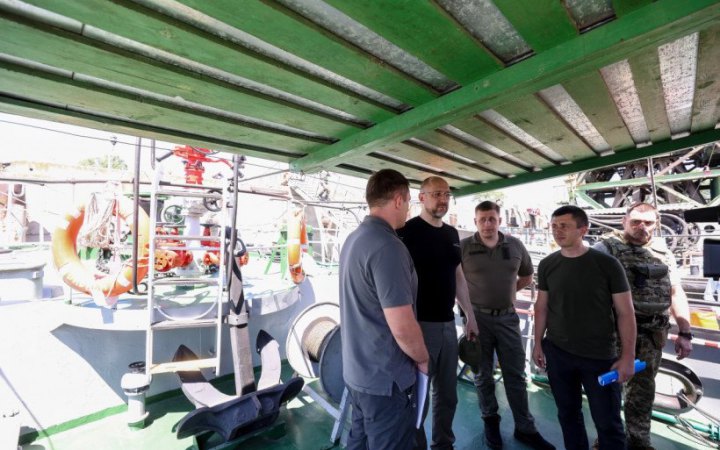 Шмигаль відвідав торговельні порти Одещини