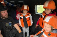 "Білі янголи" евакуювали чотирьох дітей із Білопілля на Сумщині