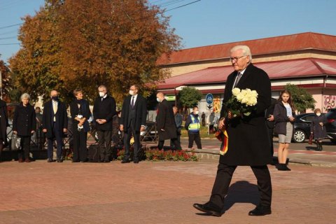 Штайнмаєр вшанував пам'ять жертв Корюківської трагедії
