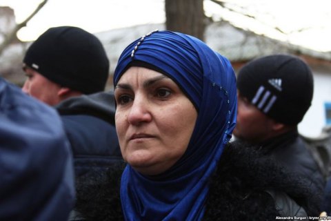 У Криму матір арештованого кримськотатарського активіста засудили до штрафу і громадських робіт