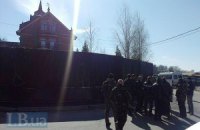 У Києві Самооборона допомагає місцевим жителям зупинити незаконне будівництво "Печерського бастіону"