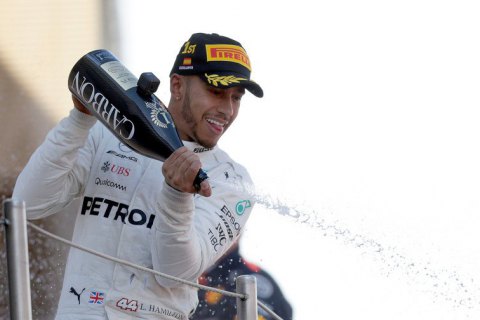 Формула-1: Хэмилтон на "Мерседес" выиграл гонку Гран-При России