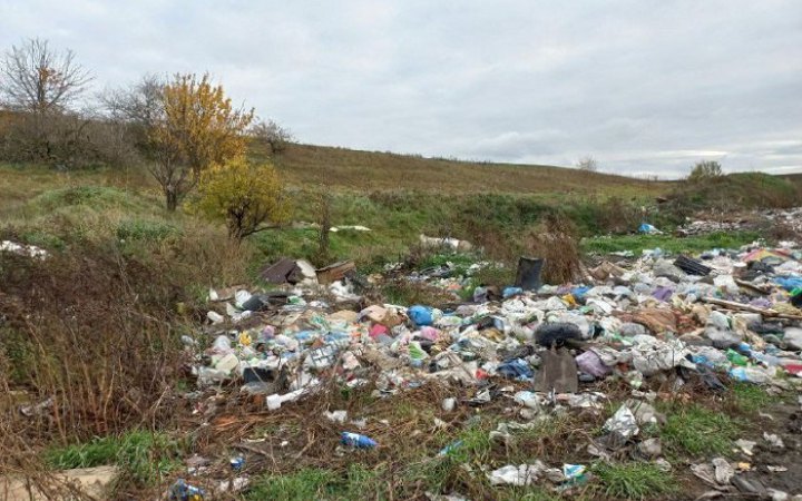 Екологи виявили несанкціоноване сміттєзвалище у Білоцерківському районі Київщини