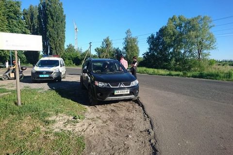 Через конфлікт на дорозі під Васильковом сталася стрілянина, поранено колишнього учасника КВК