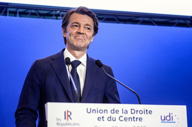 Франсуа Баруан выступает с заявлением по итогам выборов, 18 июня 2017