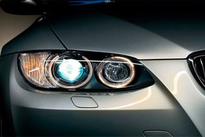 BMW разрабатывает фары на основе лазера