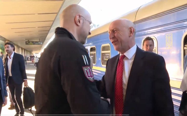 До Києва приїхав міністр оборони Великої Британії Джон Гілі