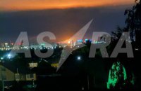 У Росії поскаржилися на атаку дронів, імовірно горить НПЗ в Рязані