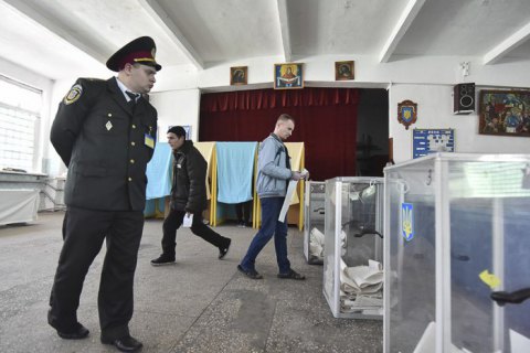 Поліція відкрила 60 проваджень щодо порушень на виборах