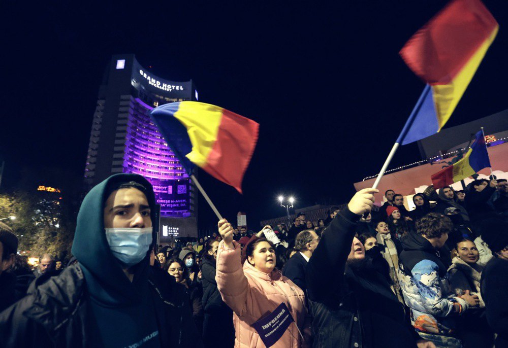 В Бухаресті протести проти перемоги проросійського кандидата Келіна Джеорджеску.