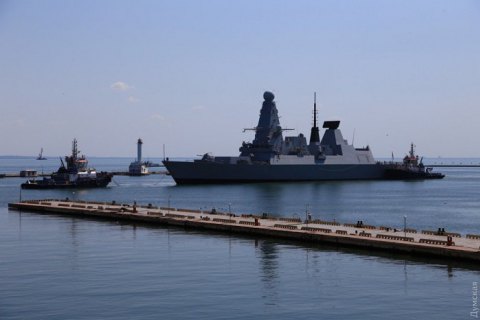 ​В Одесский порт заходят четыре корабля НАТО
