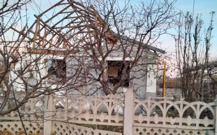Окупанти обстріляли село Новорайськ на Херсонщині. Одна людина загинула, п’ятеро поранених