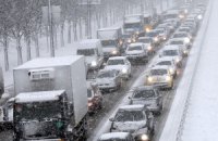 В Киев вернулись огромные пробки из-за снега 