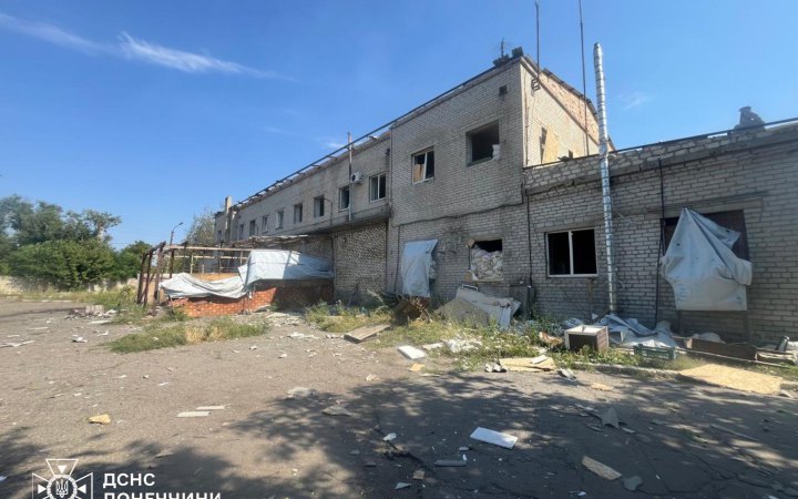 Росіяни атакували пожежну частину у Костянтинівці, двоє рятувальників постраждали