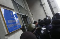 В Харькове сепаратисты прорвались в здание горсовета