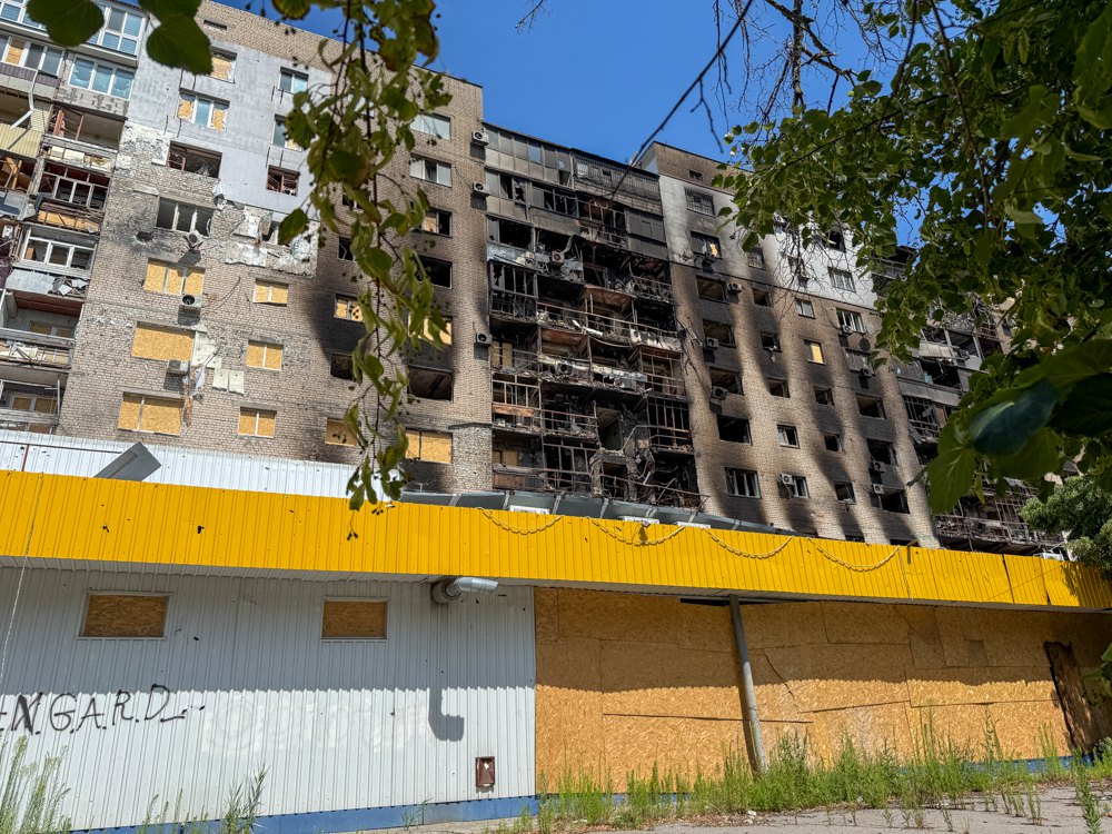 Спалений будинок Текстильників у Херсоні 