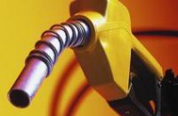 К лету бензин в Украине может стоить 10-12 грн за литр