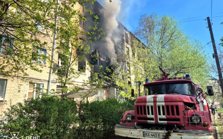 Уникайте скляних фасадів та не ховайтесь в авто: ДСНС нагадала правила безпеки при обстрілах