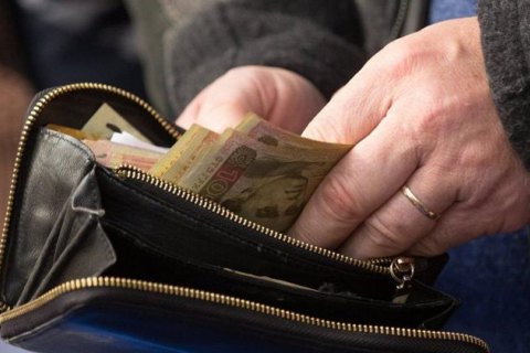 С 1 июля прожиточный минимум в Украине превысил 2 тыс. гривен