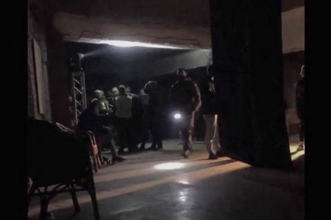 ​В военкомат к задержанным в киевском клубе не пускают адвоката