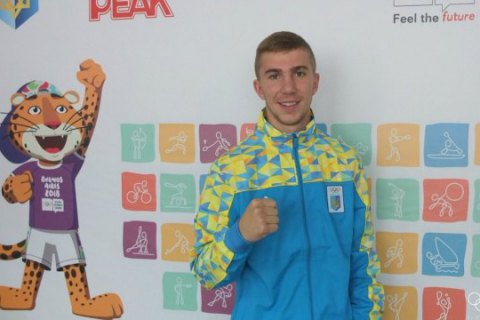 Боксер Бондарчук виграв "срібло" юніорської Олімпіади