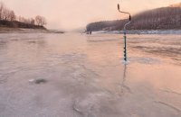 В Україні заборонили рибалити у зимувальних ямах