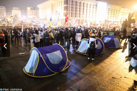 ФОПи-мітингувальники знову поставили намети на Майдані Незалежності