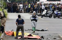 В столице Индонезии прогремела серия взрывов, есть погибшие (обновлено)