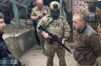 Військовий - контрактник коригував ракетно-дронові удари по Донеччині, - СБУ