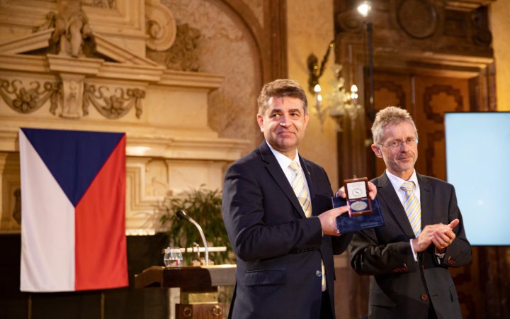 ​Українського посла нагородили головною відзнакою парламенту Чехії
