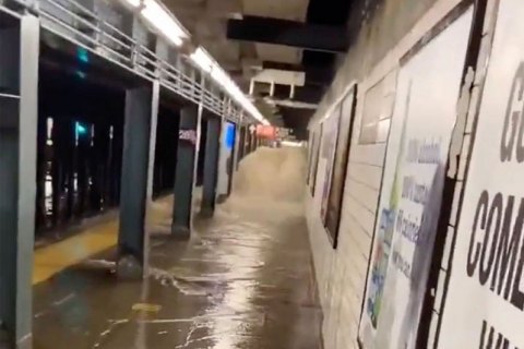 Нью-Йорк затопило після рекордної зливи, оголошено надзвичайний стан (оновлено)