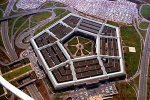 Пентагон грозит отвечать на хакерские атаки из-за рубежа «запуском ракеты»