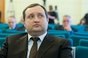 Арбузов ризикує втратити $ 1 млрд резервів через курс євро