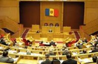 Власти Молдовы решили не раздражать молодежь