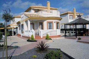 Испания распродает курортную недвижимость иностранцам