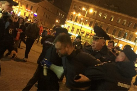 В Петербурге на акции сторонников Навального задержали десятки человек (обновлено)
