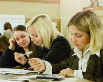 В днепропетровских школах введут электронные карточки для оплаты питания и контроля посещаемости