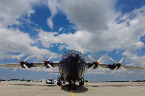 В "Борисполе" в самолете обнаружили 400 кг военных товаров