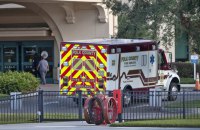 У Лос-Анджелесі авто в'їхало у натовп біля нічного клубу. Десятки людей поранені