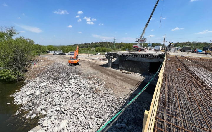Рух відновленим мостом у Стоянці буде відкрито 29 травня, – Тимошенко