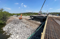Рух відновленим мостом у Стоянці буде відкрито 29 травня, - Тимошенко