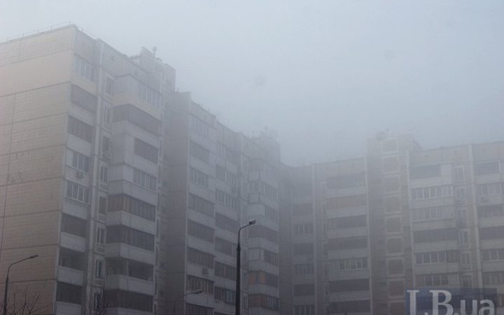 Жителів Києва та області попереджають про погіршення погоди та сильний туман