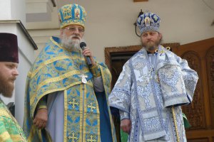 Луганский священник запретил евроинтеграторам молиться в его храме
