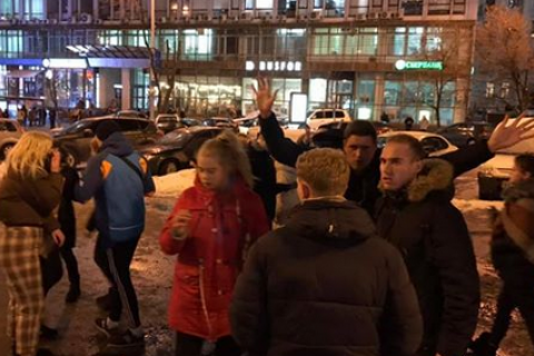Ультрас нашли подростков, которые избили мужчину в центре Киева