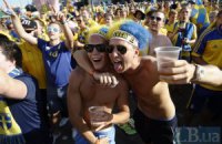 Шведские болельщики начали марш к стадиону